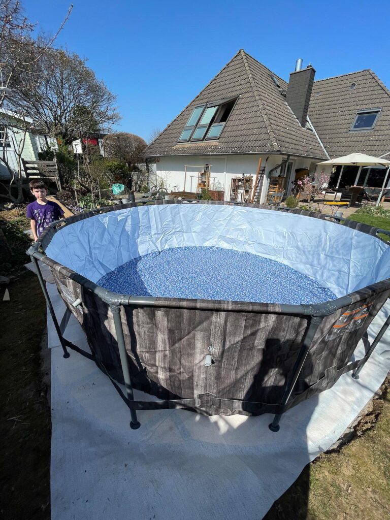 Pool im eigenen Garten - Der Aufbau