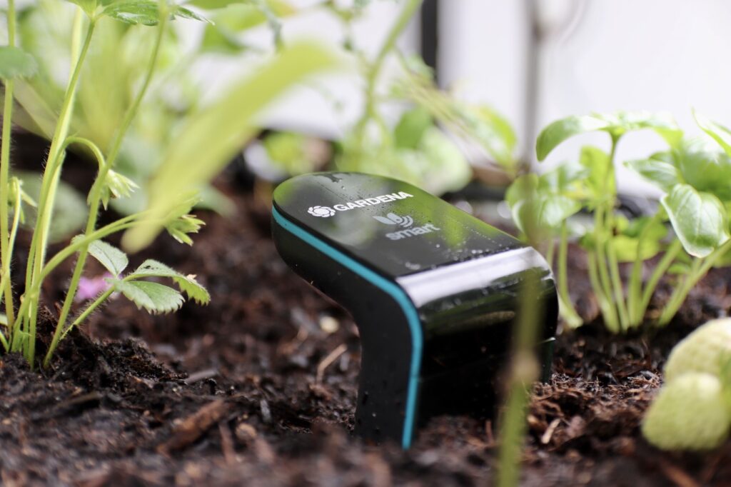 GARDENA Micro-Drip-System mit Bodenfreuchte Sensor