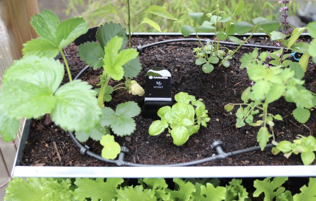 GARDENA Micro-Drip-System mit Bodenfreuchte Sensor